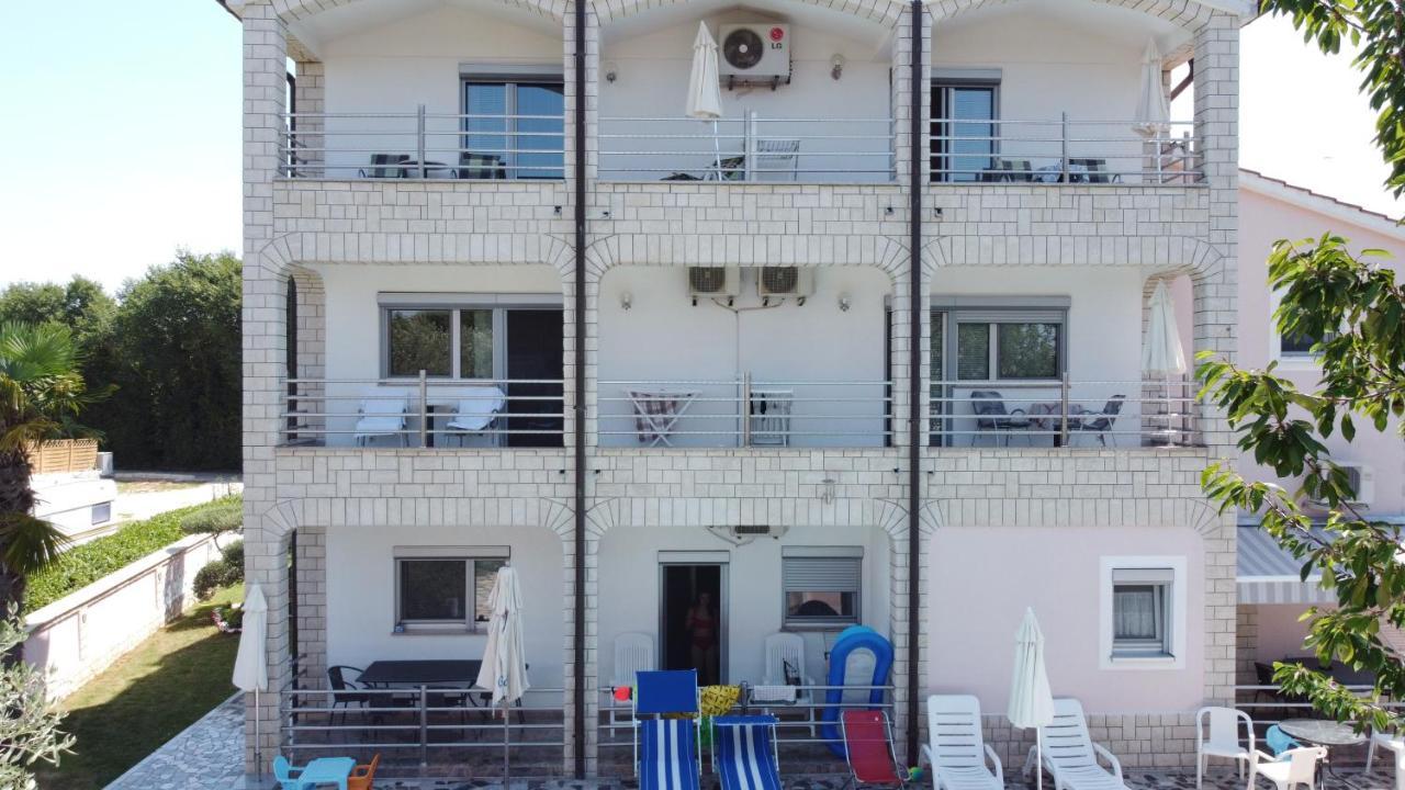 Villa Baldi Tar-Vabriga エクステリア 写真