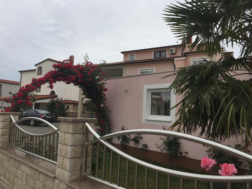 Villa Baldi Tar-Vabriga エクステリア 写真