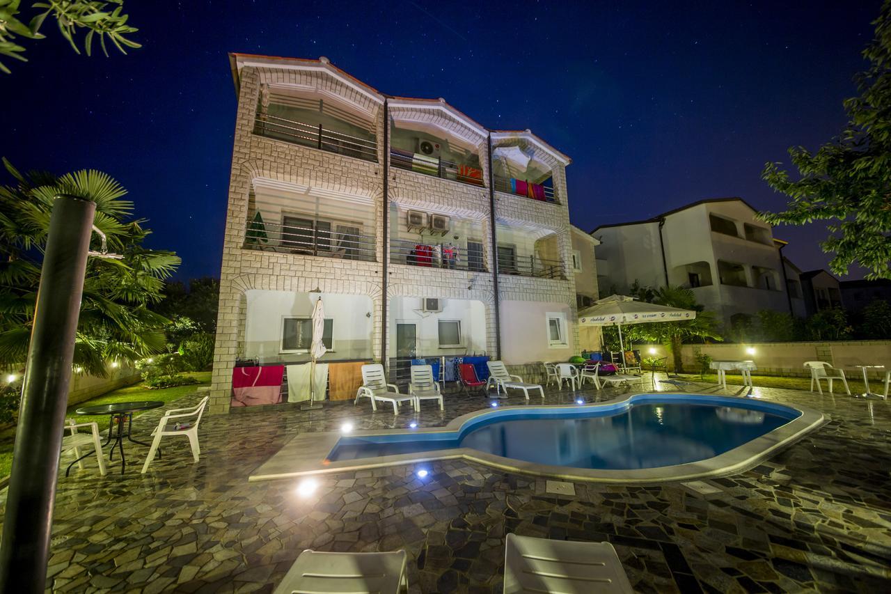 Villa Baldi Tar-Vabriga エクステリア 写真