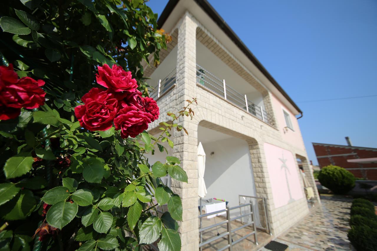 Villa Baldi Tar-Vabriga エクステリア 写真