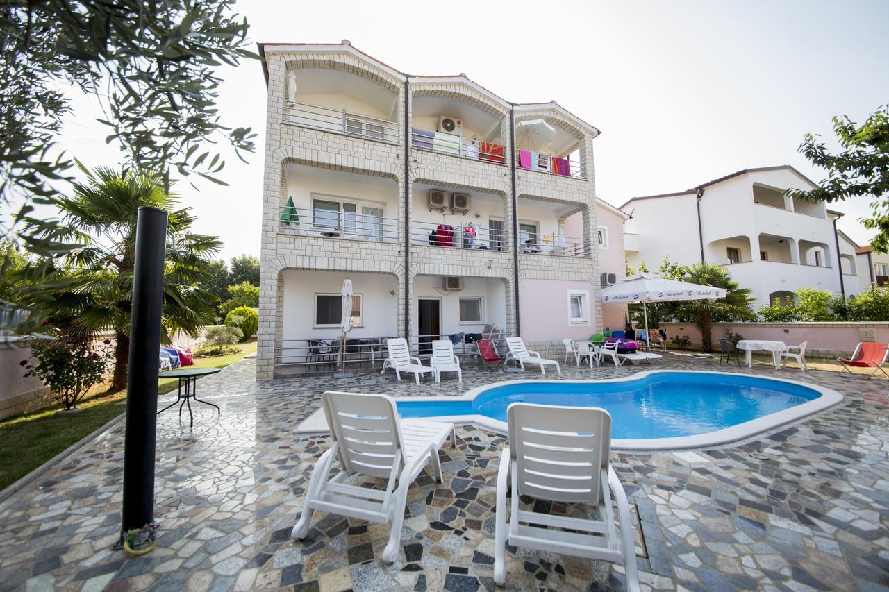 Villa Baldi Tar-Vabriga エクステリア 写真